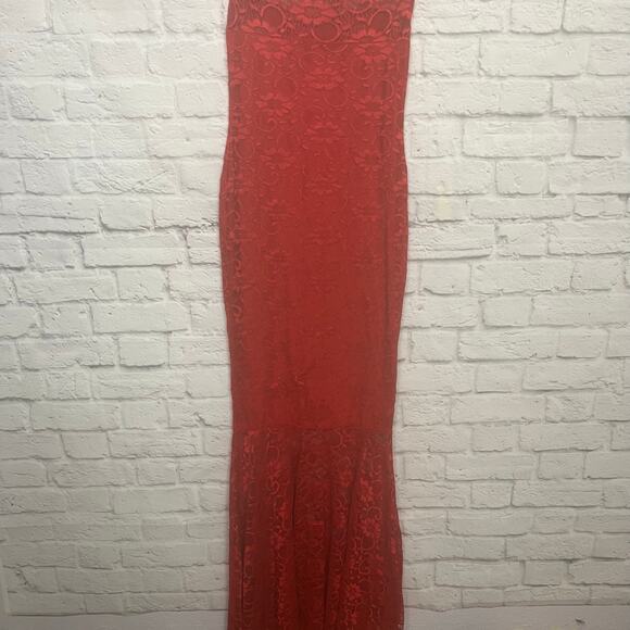 Red Lace Mermaid Style Bodycon Cocktail Evening Dress - Picture 2 of 6